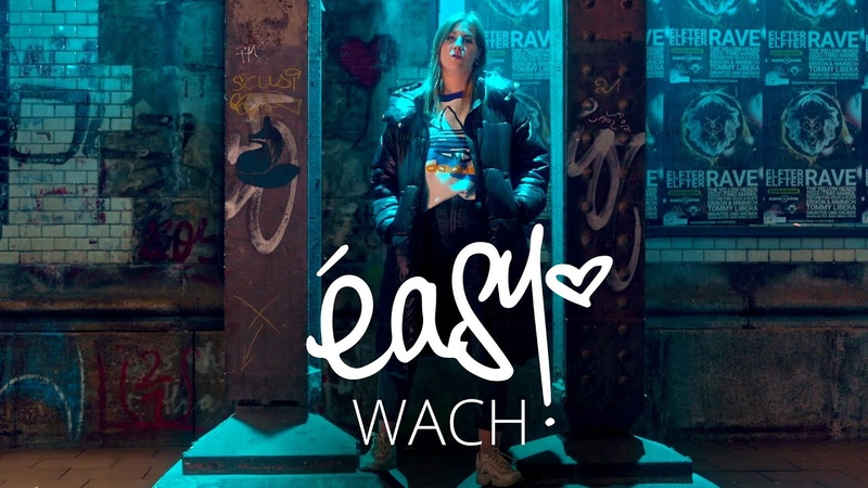 É ASY WACH ( CASUAL