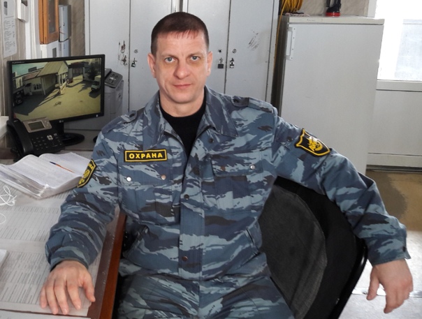 работа на авито мужчинам охранником. требуются охранники контролеры. охрана москва вахта без лицензии с питанием и проживанием. охранник вахта. работа на авито мужчинам охранником.