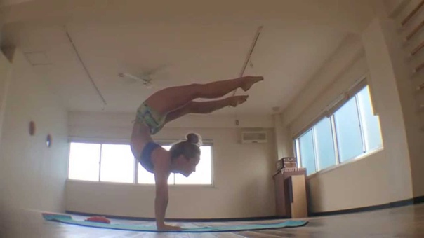 Yoga in Tokya: Tic Tocs