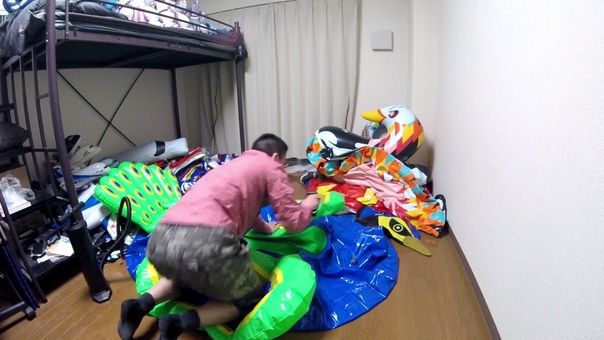Deflate peacock and