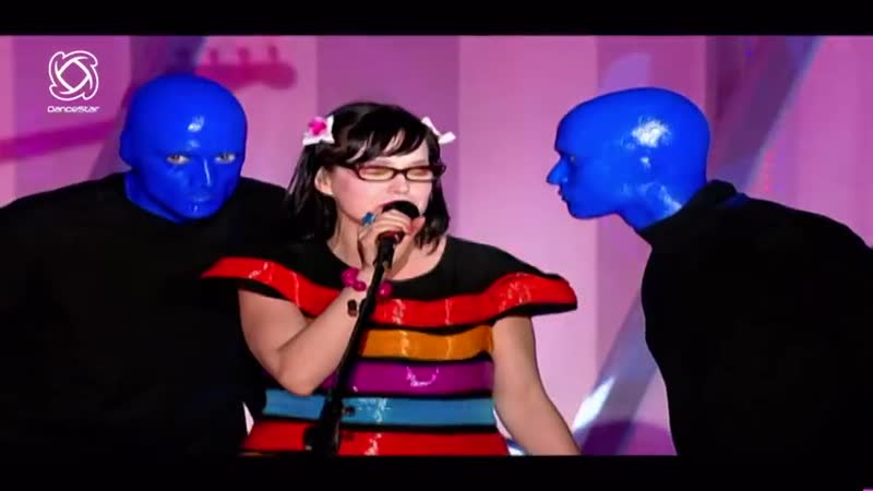 BLUE MAN Group I Feel Love feat. Venus Hum LIVE Dancestar Music Awards