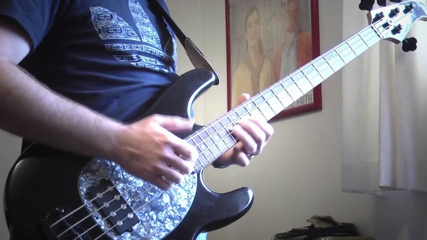 Line 6 DL4 Bass