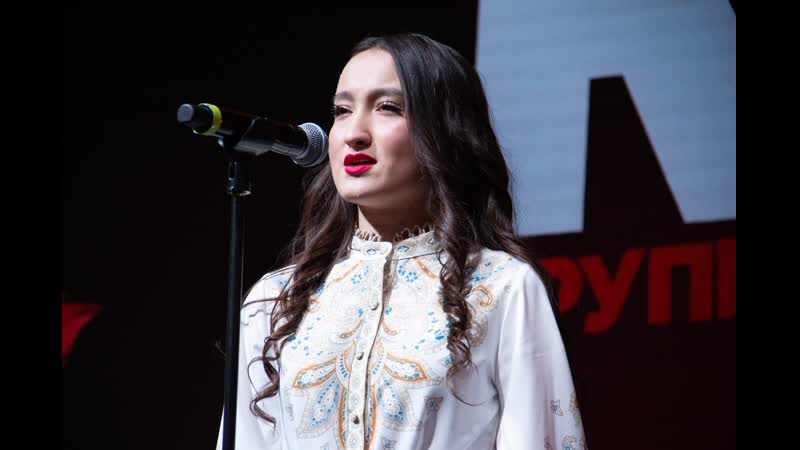 Белой пташечкой Диана
