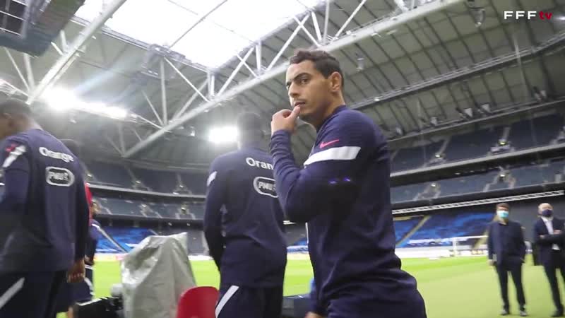 Séance de veille de match en Suède, Equipe de