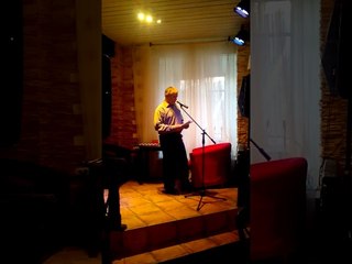 В.Гамаль, поэт (Гатчина)