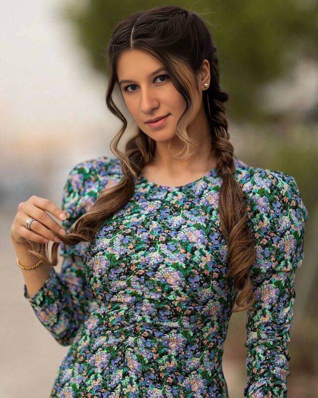 Елена Комарова |