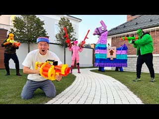 BIG FORTNITE Nerf Wars - Super Senya battle