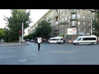 Путин В.В. паника ментов перед его кортежем.